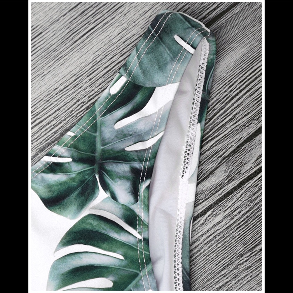 🌴Tropical leaf print bikini - Picture 3 of 5